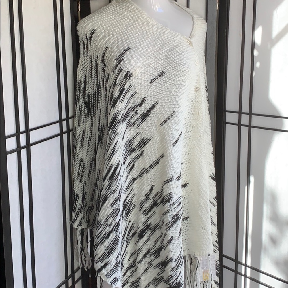 Lularoe ivory and black Mimi - Picture 3 of 3